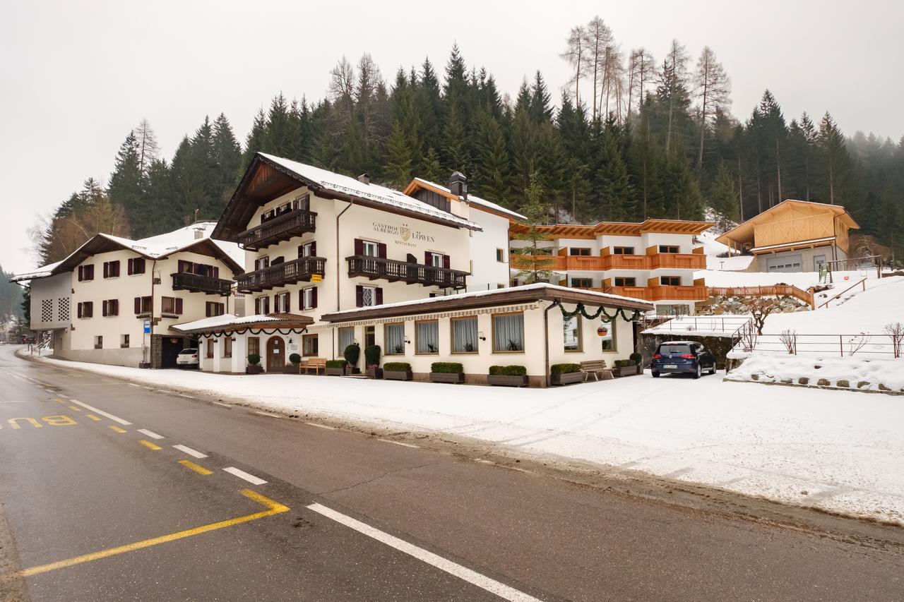 Gasthof Loewen Nova Levante Extérieur photo